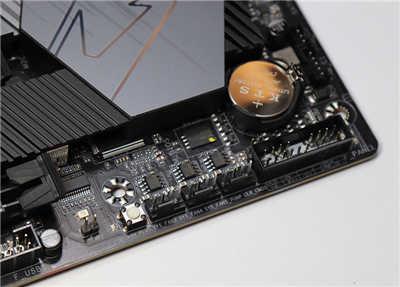 满满的战斗力的技嘉 AORUS Z590 RPO AX Gaming 主机板开箱(30)