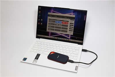 SanDisk Extreme PRO Portable SSD 2TB开箱评测(14)