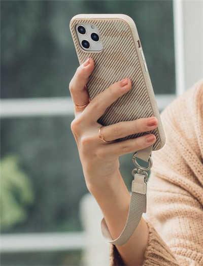 Moshi SnapTo磁吸无线充电座 Altra腕带与Vitros超薄透亮保护壳开箱(12)