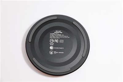 Qico Pad 让无线充电 + 资料备份 一次搞定(5)