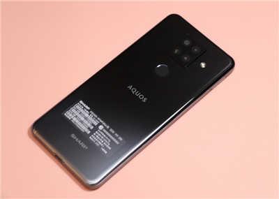 SHARP 后置四镜头手机 AQUOS sense4 plus 开箱(17)