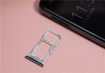 SHARP 后置四镜头手机 AQUOS sense4 plus 开箱(14)