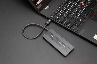 创作者行动办公的最佳利器  ThinkPad P15s 行动工作站开箱评测(38)