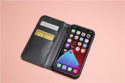 Moshi Overture iPhone 12 磁吸可拆式卡夹型皮套开箱(9)