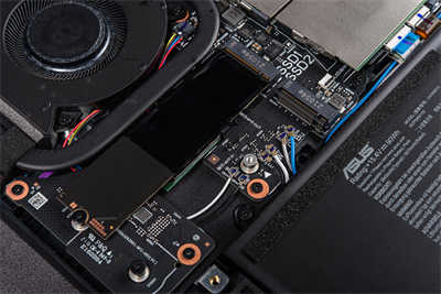 ROG STRIX G15 Advantage 电竞笔电开箱(34)