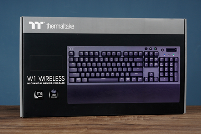 Thermaltake W1 Wireless 三模无线机械键盘开箱(1)