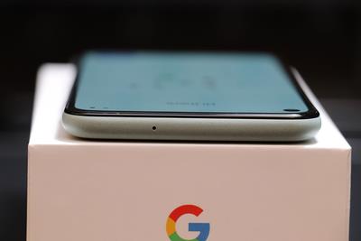 时尚耀眼的 Google Pixel 5 灰绿色版开箱与功能分享(16)