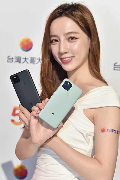 时尚耀眼的 Google Pixel 5 灰绿色版开箱与功能分享(25)