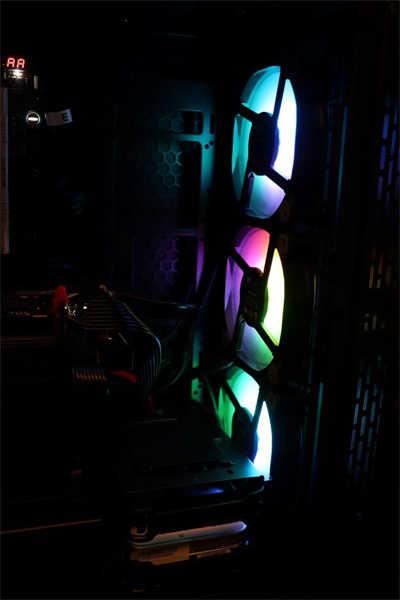 打造最炫RGB灯效电脑就靠它！曜越 S300 TG 机壳开箱+电脑安装分享(43)