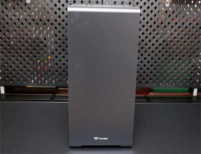 打造最炫RGB灯效电脑就靠它！曜越 S300 TG 机壳开箱+电脑安装分享(4)