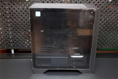 打造最炫RGB灯效电脑就靠它！曜越 S300 TG 机壳开箱+电脑安装分享(3)