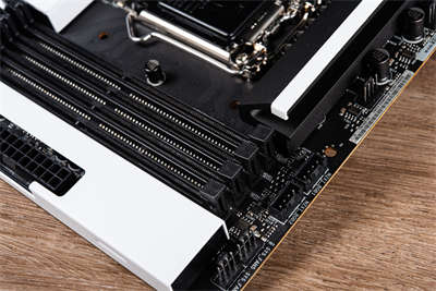 NZXT N7 Z590主机板开箱/金属装甲 一致风格(8)