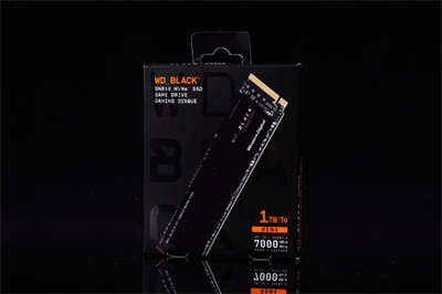 WD_BLACK SN850 NVMe SSD 1TB 电竞级 SSD 开箱 / 黑标新进化PCIe Gen4 介面带来(1)