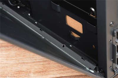 Phanteks Eclipse P200A D-RGB ITX机壳开箱/主分舱侧置水冷，支援D-RGB灯效(11)