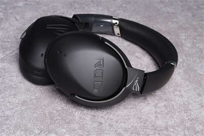 ROG Strix Go BT 无线耳罩式耳机开箱/蓝芽 5.0连接主动降躁技术(5)