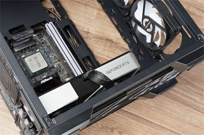 Phanteks Eclipse P200A D-RGB ITX机壳开箱/主分舱侧置水冷，支援D-RGB灯效(21)