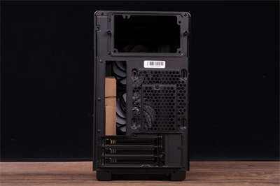 Phanteks Eclipse P200A D-RGB ITX机壳开箱/主分舱侧置水冷，支援D-RGB灯效(17)