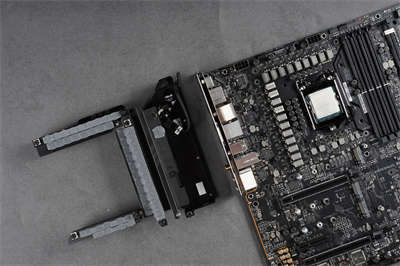 ASUS ROG Maximus XIII Extreme(M13E) 主机板/满版金属装甲强效散热(10)