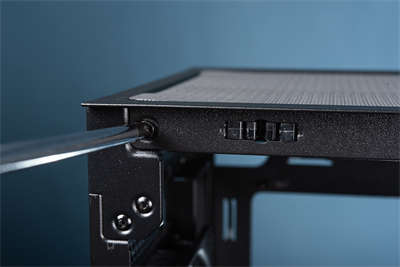 Cooler Master MasterBox 540开箱组装/魔幻 ARGB机顶拆装(12)