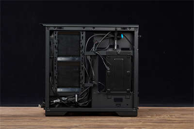 Phanteks Eclipse P200A D-RGB ITX机壳开箱/主分舱侧置水冷，支援D-RGB灯效(29)