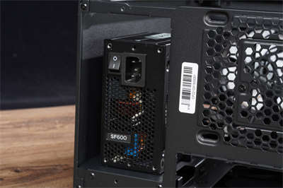 Phanteks Eclipse P200A D-RGB ITX机壳开箱/主分舱侧置水冷，支援D-RGB灯效(22)