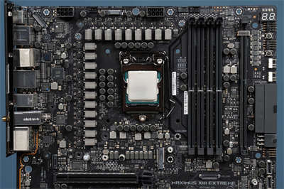 ASUS ROG Maximus XIII Extreme(M13E) 主机板/满版金属装甲强效散热(32)