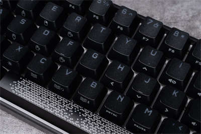 CORSAIR K65 RGB Mini 60% 机械式键盘开箱/小体积功能齐全(13)