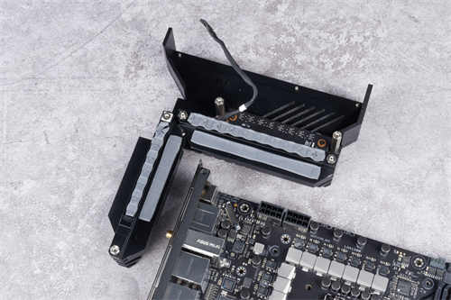 ASUS ROG Maximus XIII Hero(M13H)主机板开箱测试/Z590晶片组搭载(24)