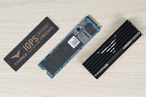 T-FORCE CARDEA IOPS SSD/石墨烯、铝鳍片散热任你选、高IOPS性能游戏读取更快速(3)