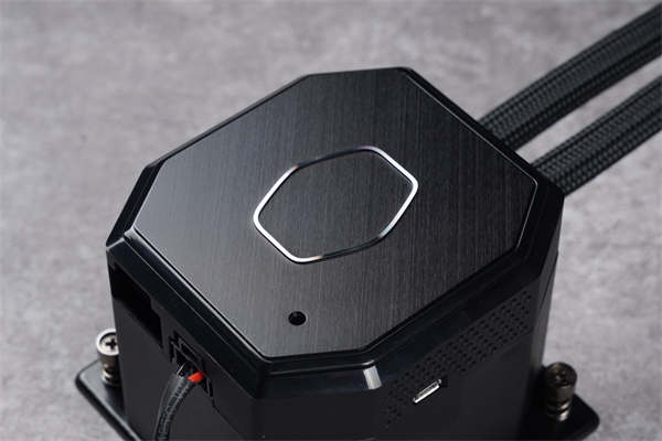 Cooler Master MASTERLIQUID ML360 SUB-ZERO水冷散热器(12)