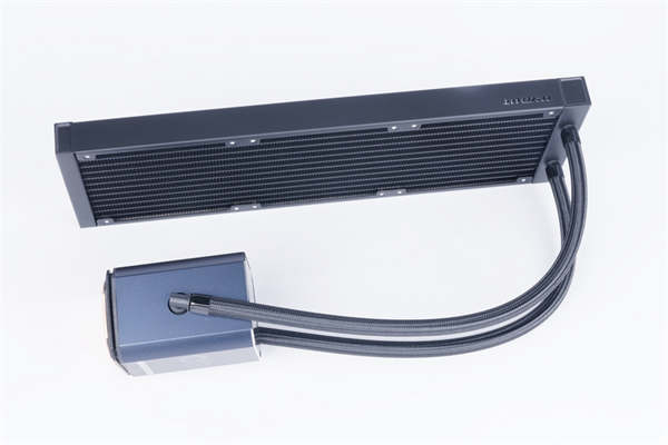 InWin SR36 PRO 360mm AIO开箱测试/一体式水冷的顶尖作品(4)