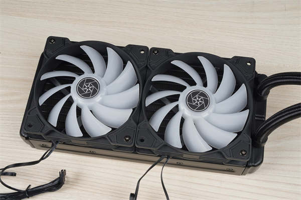 SilverStone Ice Gem一体式水冷散热器/钻石灯效超吸睛，240、280、360 一次到位(21)