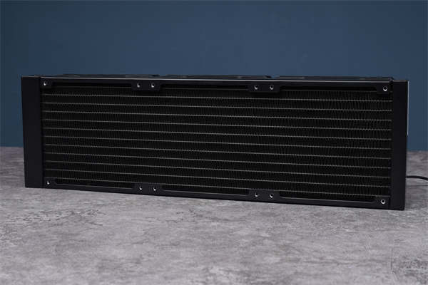 Cooler Master MASTERLIQUID ML360 SUB-ZERO水冷散热器(6)