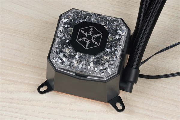 SilverStone Ice Gem一体式水冷散热器/钻石灯效超吸睛，240、280、360 一次到位(14)