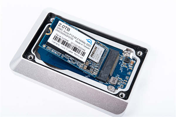 OWC Envoy Pro Elektron小巧USB SSD随身碟开箱/重本铝壳10Gb/s高速传输(8)