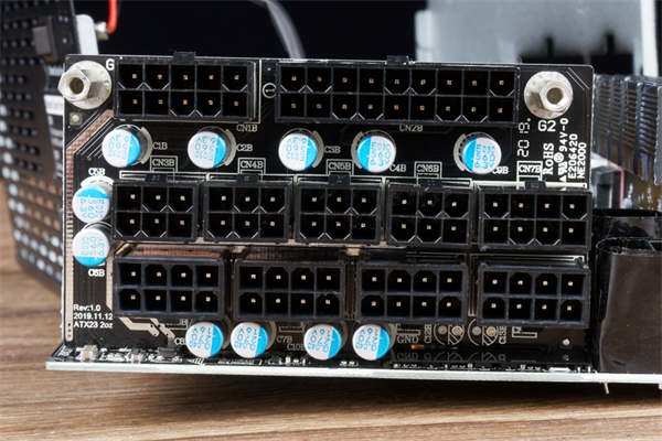 Thermaltake Toughpower PF1 850w开箱测试/全新单面板PCB设计(35)