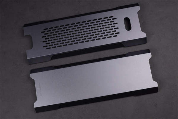Phanteks Evolv Shift 2、Shift 2 Air ITX塔式机壳开箱/背部篓空加大散热、玻璃网(19)