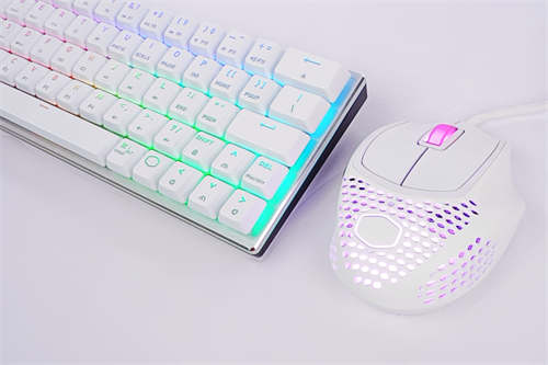 Cooler Master MM720电竞滑鼠开箱/经典人体工学设计与轻量化篓空完美结合