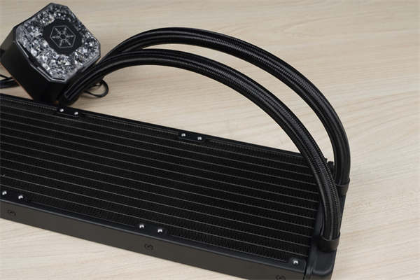 SilverStone Ice Gem一体式水冷散热器/钻石灯效超吸睛，240、280、360 一次到位(9)