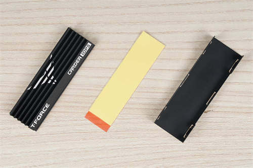 T-FORCE CARDEA IOPS SSD/石墨烯、铝鳍片散热任你选、高IOPS性能游戏读取更快速(6)