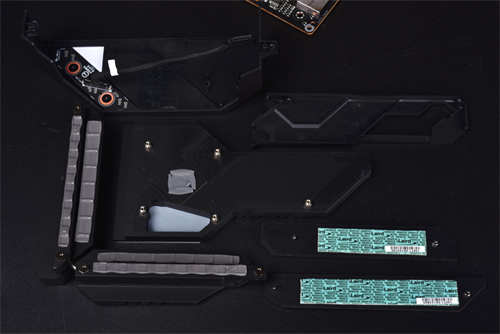 ASUS ROG Crosshair VIII Dark Hero主机板开箱测试/英雄再临 黑化无扇(26)