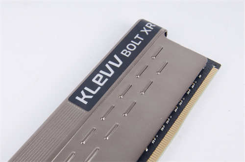 KLEVV BOLT XR DDR4 3600 8Gx2记忆体/纯铝金属沉稳散热片、Ryzen平台相容性测试通过(7)