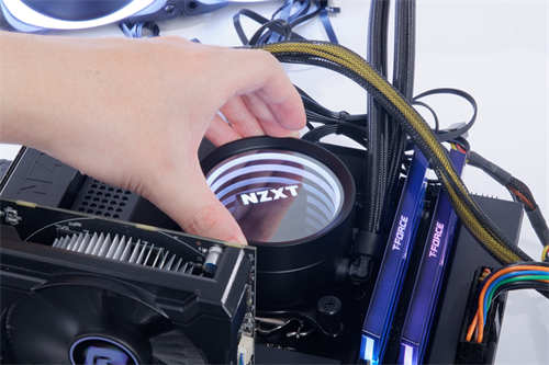 NZXT KRAKEN X53 RGB 240mm AIO开箱测试