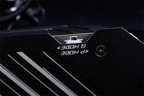 ASUS ROG STRIX LC RX 6800 XT O16G GAMING开箱测试/一张完整满足灯效、散热(25)