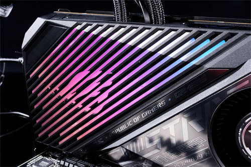 ASUS ROG STRIX LC RX 6800 XT O16G GAMING开箱测试/一张完整满足灯效、散热(19)