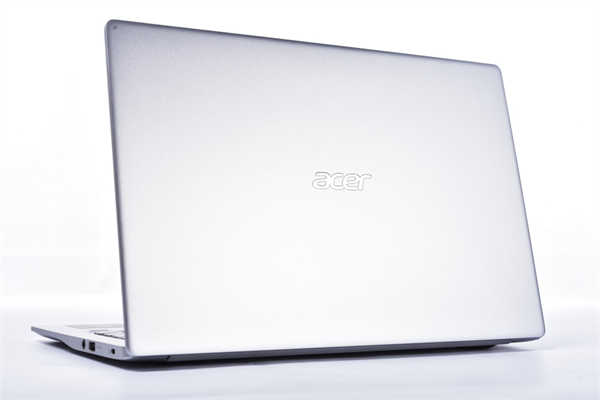 Acer Swift 3搭载AMD最新7nm 8核心处理器，强悍效能与续航力制霸轻薄笔电(2)
