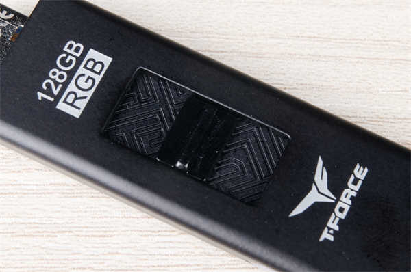 十铨 T-FORCE SPARK USB3.2 Gen1 128GB RGB随身碟/创新剩余容量灯效即时显示设计(5)