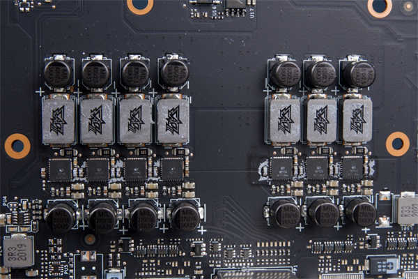ASUS TUF GAMING RTX 3070 O8G显示卡开箱测试/温控表现亮眼(19)