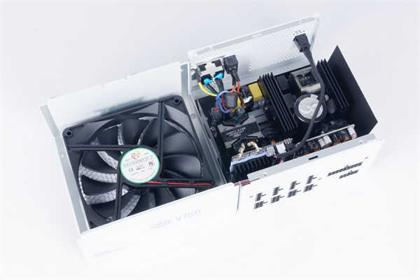 Cooler Master电源测试专题/ 完整的产品线、谁才是最适合你的电源供应器(17)