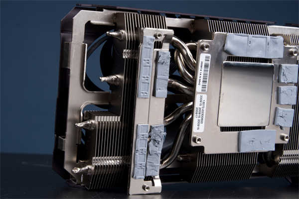 ASUS TUF GAMING RTX 3070 O8G显示卡开箱测试/温控表现亮眼(15)
